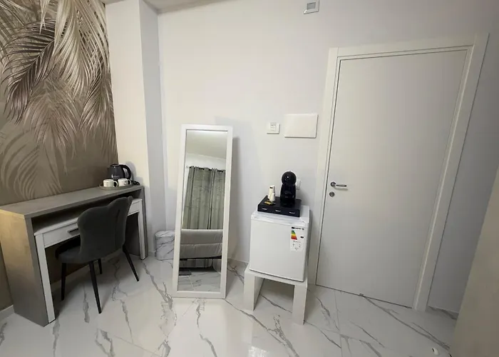 Stella Nocleg ze śniadaniem 4*